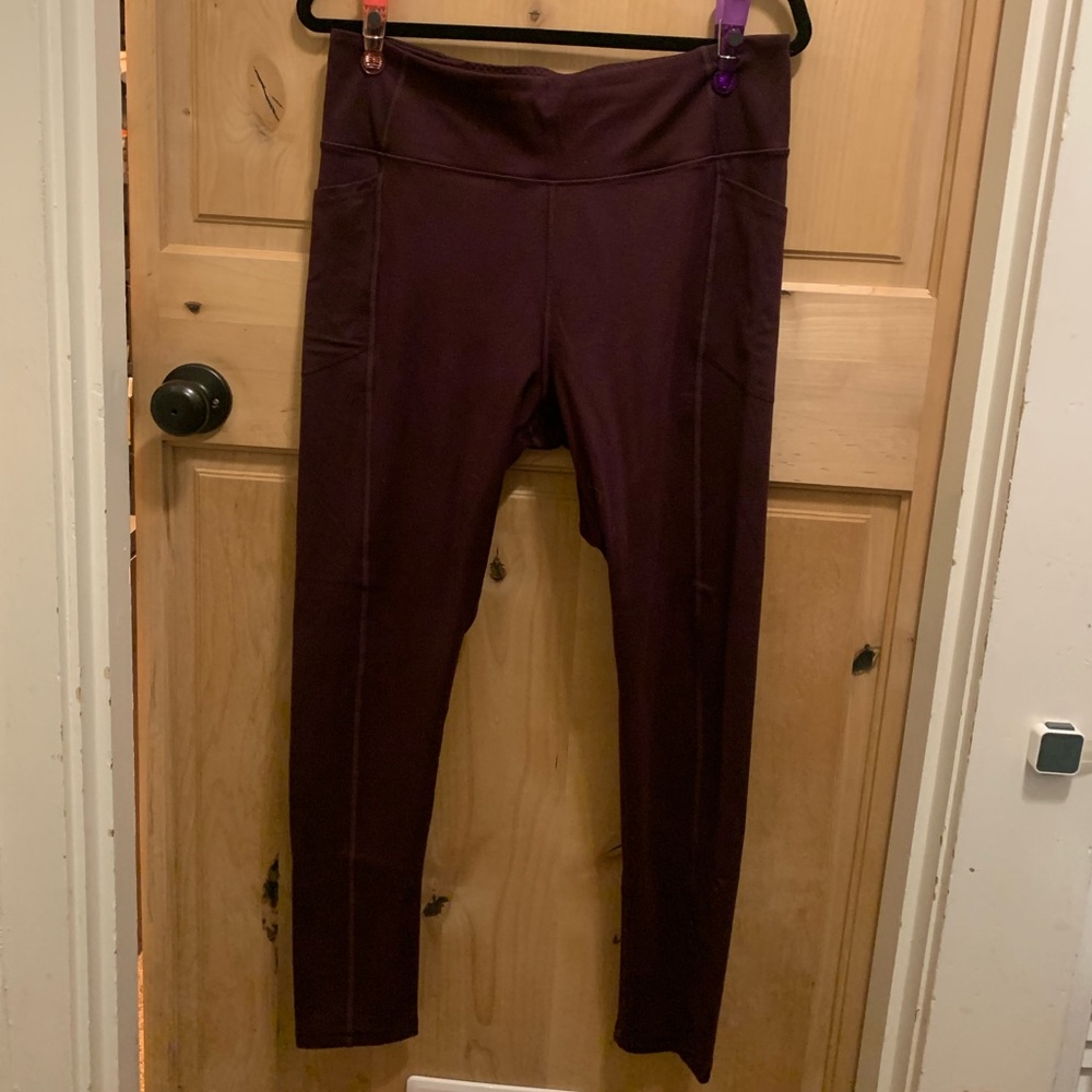 Victoria’s Secret pocket workout leggings NWOT